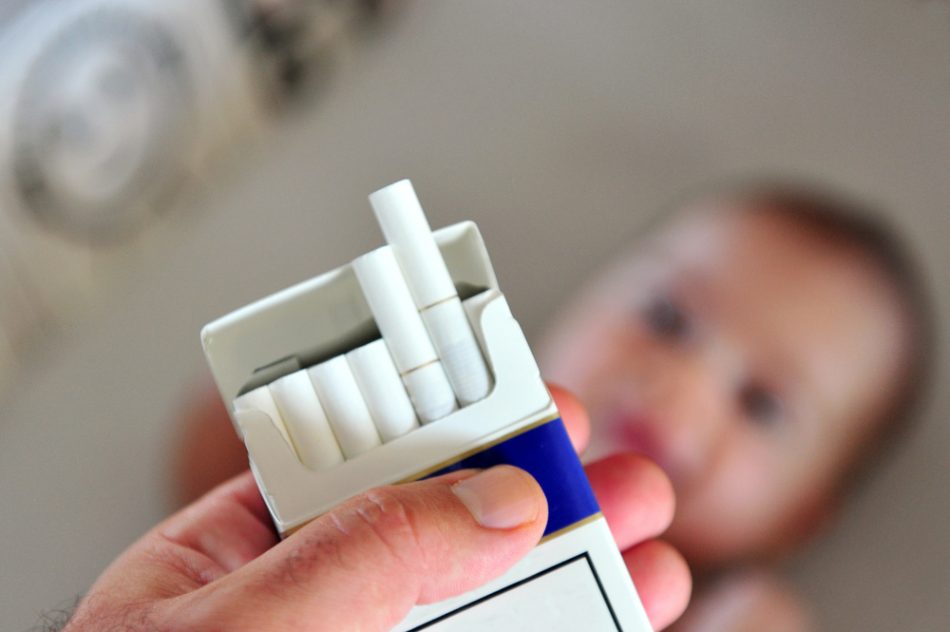 bambini-e-fumo-passivi-ecco-i-rischi