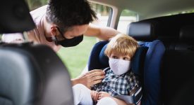 covid-la-mascherina-per-i-bambini-e-diventata-come-un-ciuccio