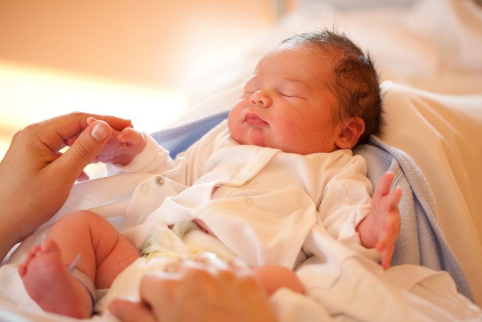 diventare-mamma-in-eta-avanzata-a-brindisi-una-donna-da-alla-luce-il-primo-figlio-a-58-anni