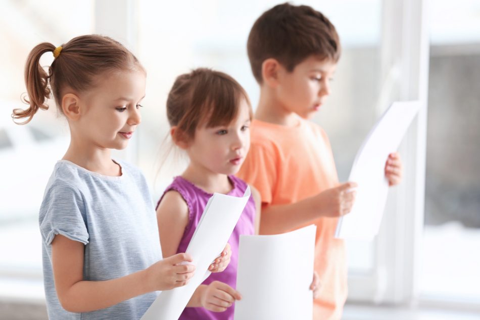 recite-scolastiche-si-ai-filmati-dei-figli-ma-attenzione-alla-diffusione-dei-video