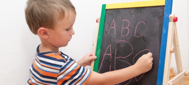 come-e-da-che-eta-insegnare-alfabeto